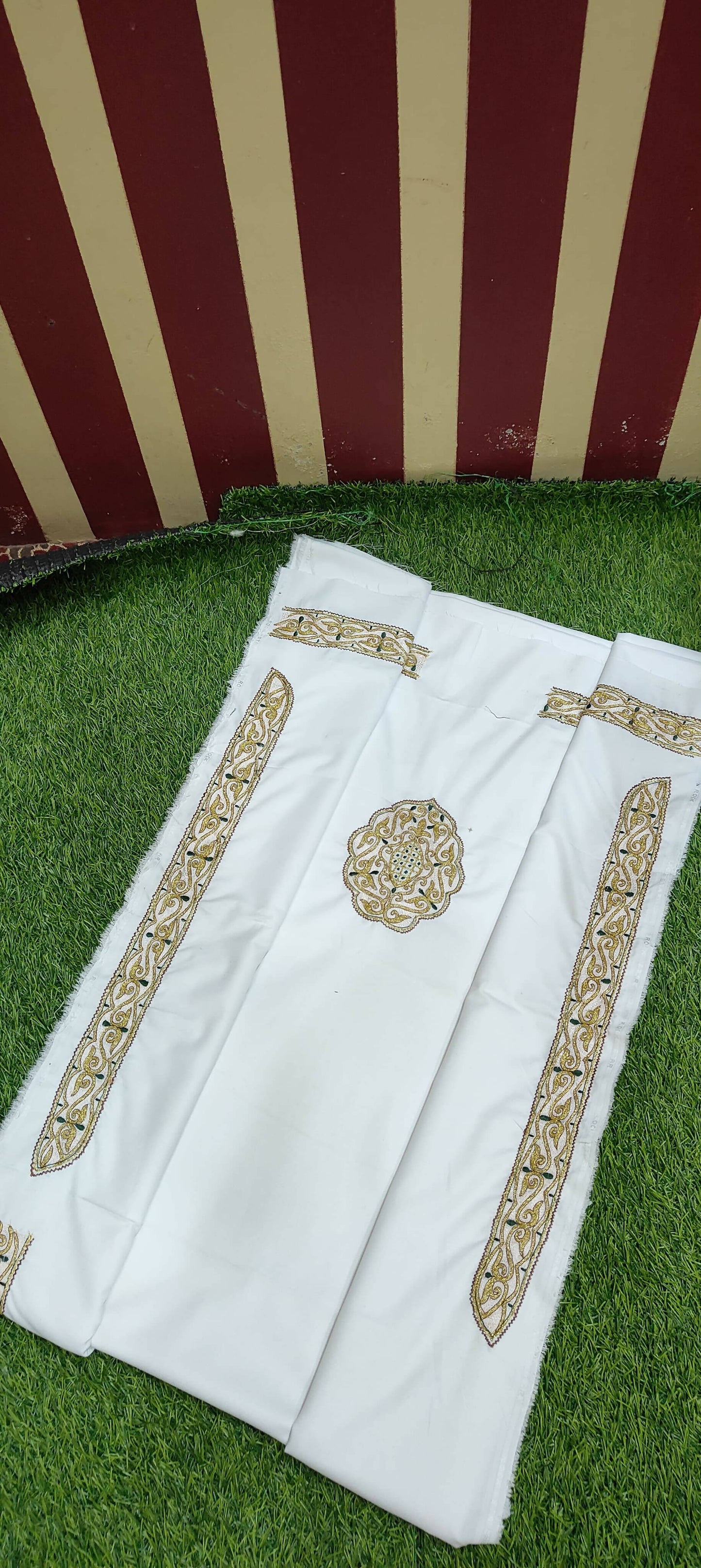Embroided Kurta Pajama Saya