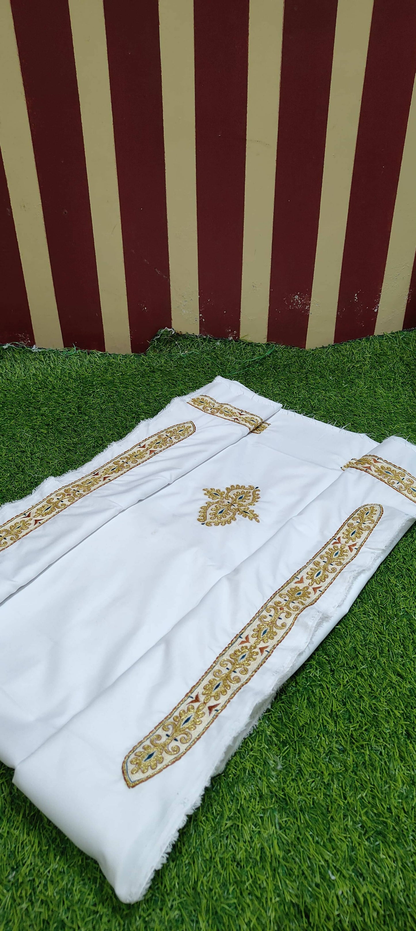 Embroided Kurta Pajama Saya