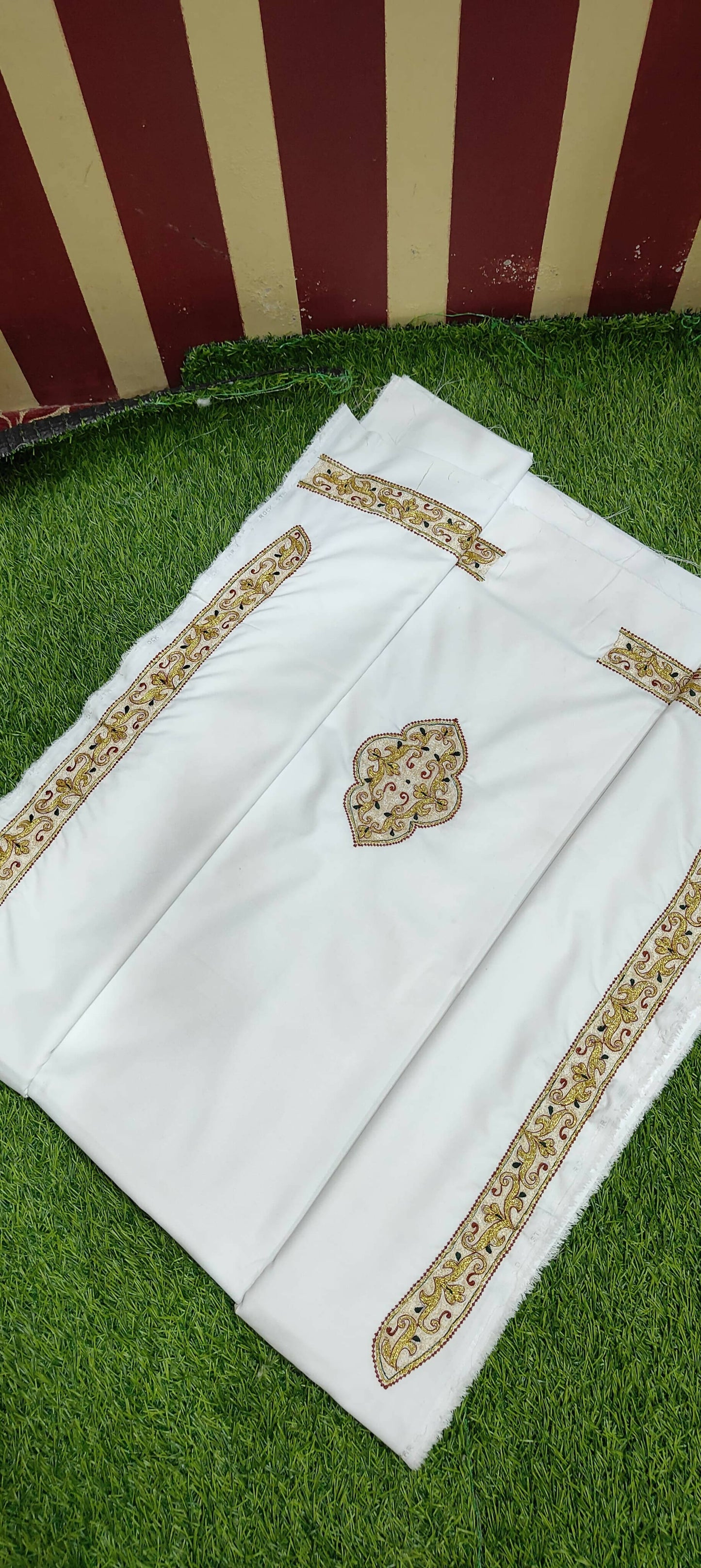Embroided Kurta Pajama Saya